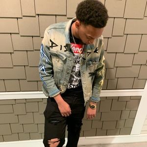 Meet your Posher, Tone